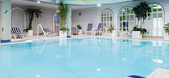 Essential By Dorint Frankfurt-niederrad Hotel 4*